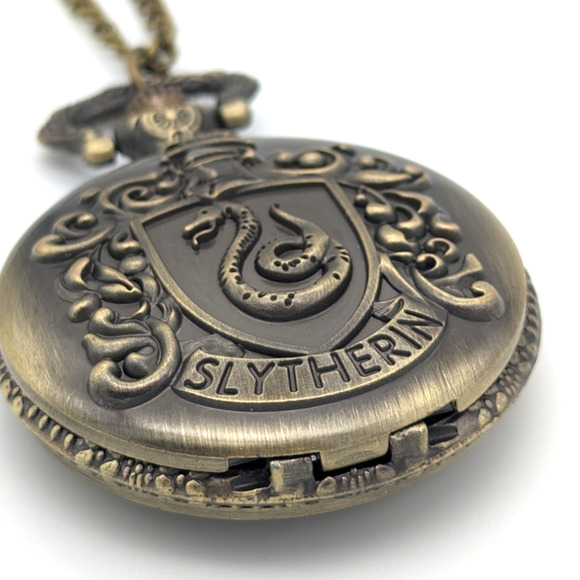 Harry Potter Slytherin NEW Gift Pocket Watch Hogwarts House Wizard - Picture 4 of 7